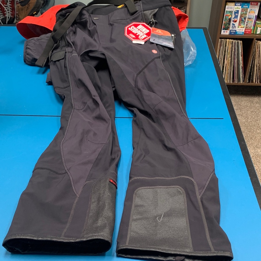 La Sportiva wind stopper performance pants w suspenders. Quality.
